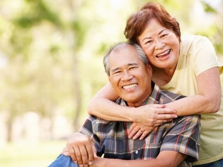 Doença de Parkinson: sinais iniciais e tratamento